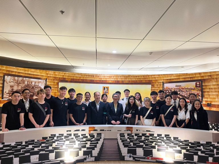 LINE_ALBUM_Day 1_240619_1_0